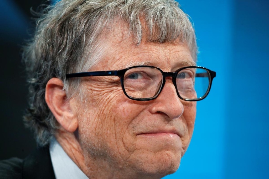 Bill Gates steps down from Microsoft board