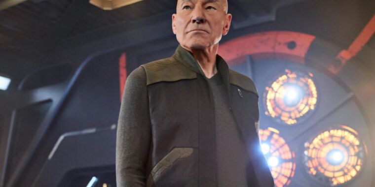 Review: elegiac Star Trek: Picard brings all the feels in bittersweet finale Review: elegiac Star Trek: Picard brings all the feels in bittersweet finale