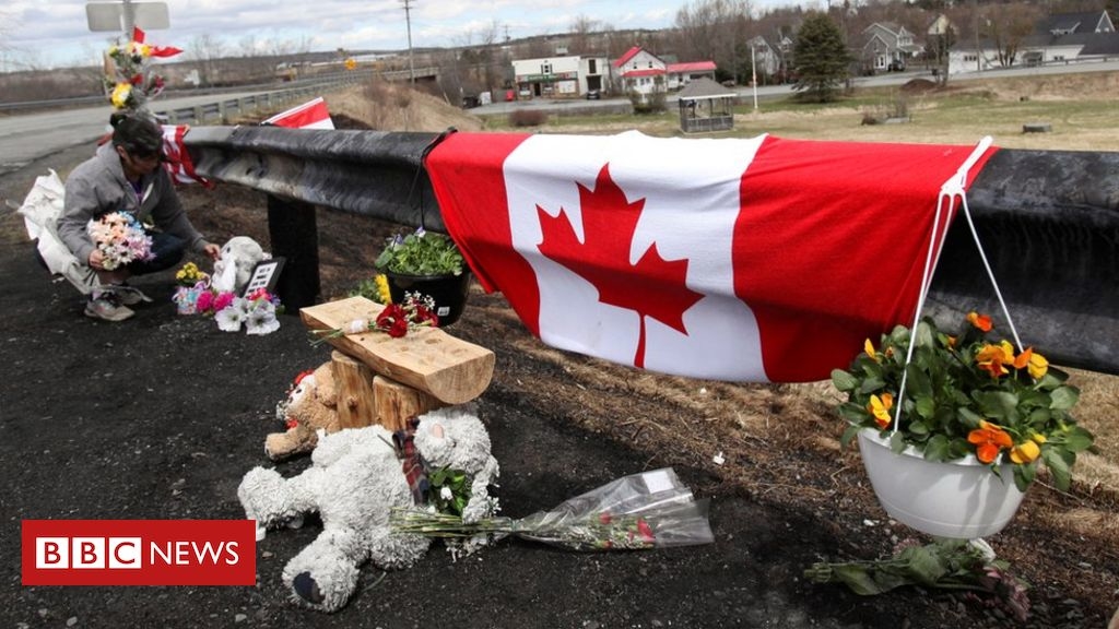 Police defend lack of wide alert in Canada shooting
