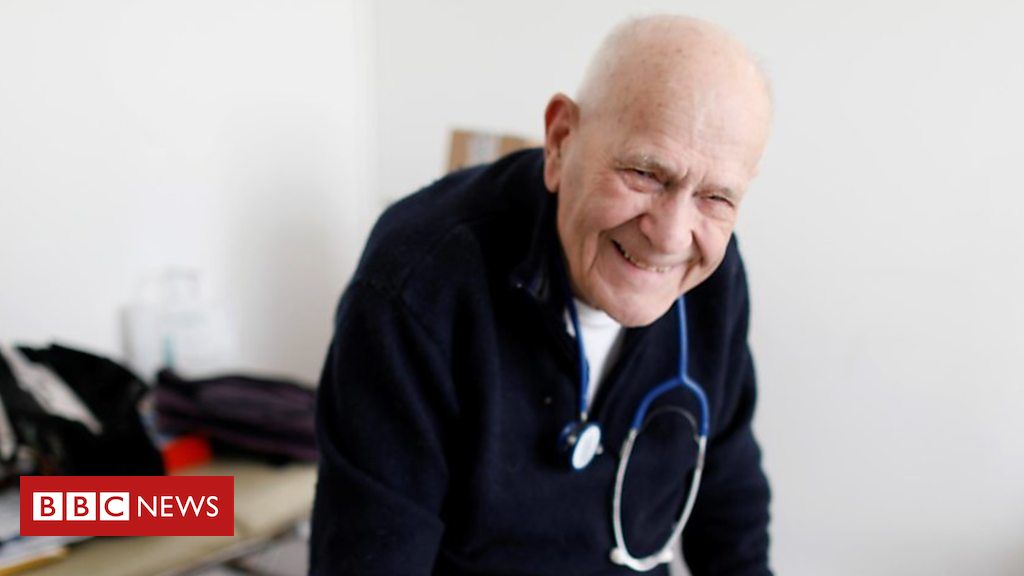 the-98-year-old-doctor-still-caring-for-his-patients.jpg The 98-year-old doctor still caring for his patients