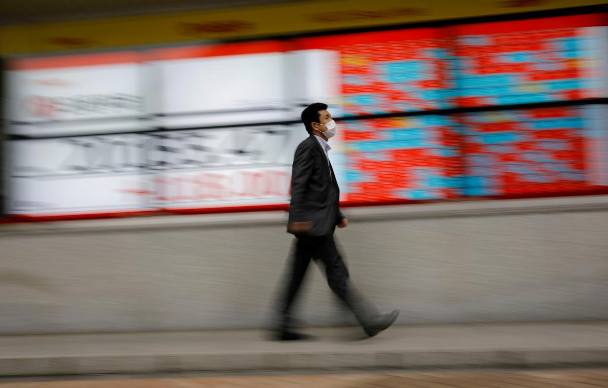 Asian shares creep higher as markets wait for Fed Asian shares creep higher as markets wait for Fed