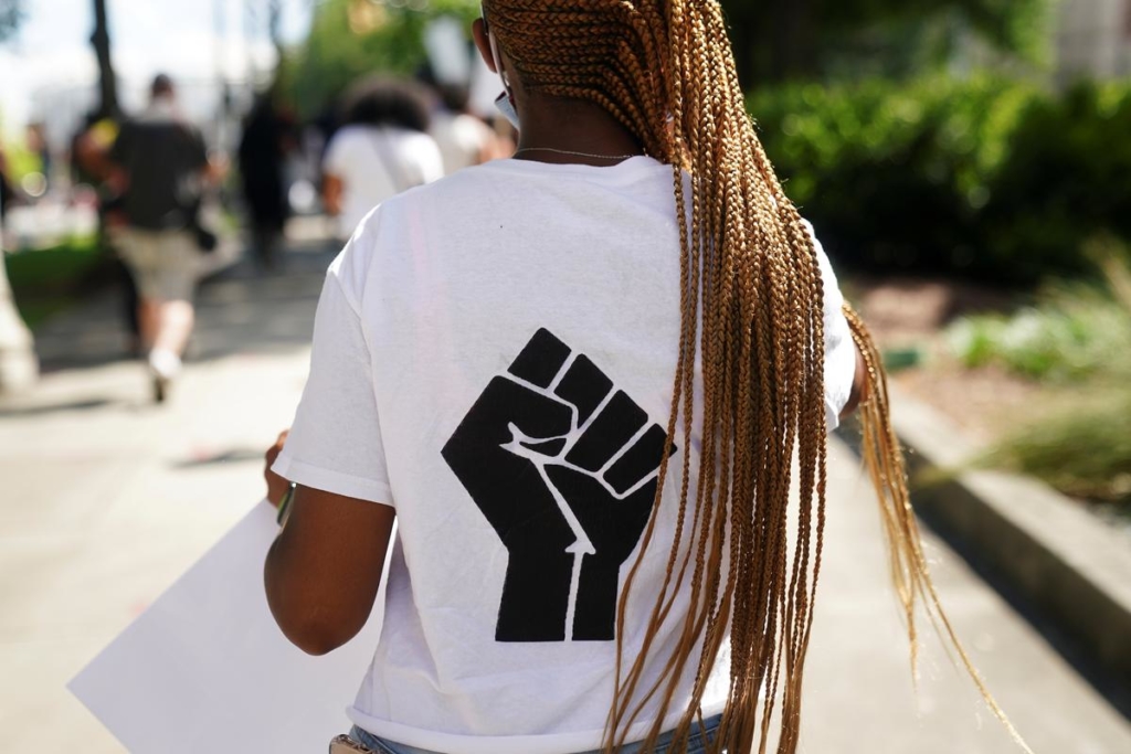 Protesters burn down Wendy’s in Atlanta where black man was slain by police