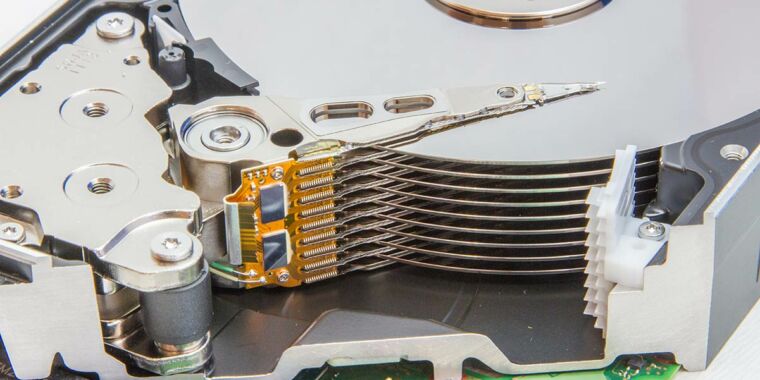 western-digital-releases-new-18tb-20tb-eamr-drives.jpg Western Digital releases new 18TB, 20TB EAMR drives