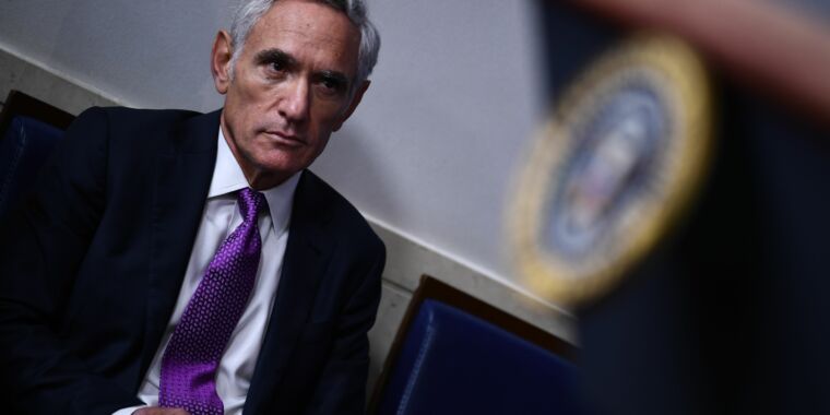 trump-advisor-reportedly-wants-to-let-covid-19-spread-repeat-swedens-mistakes.jpg Trump advisor reportedly wants to let COVID-19 spread, repeat Sweden’s mistakes