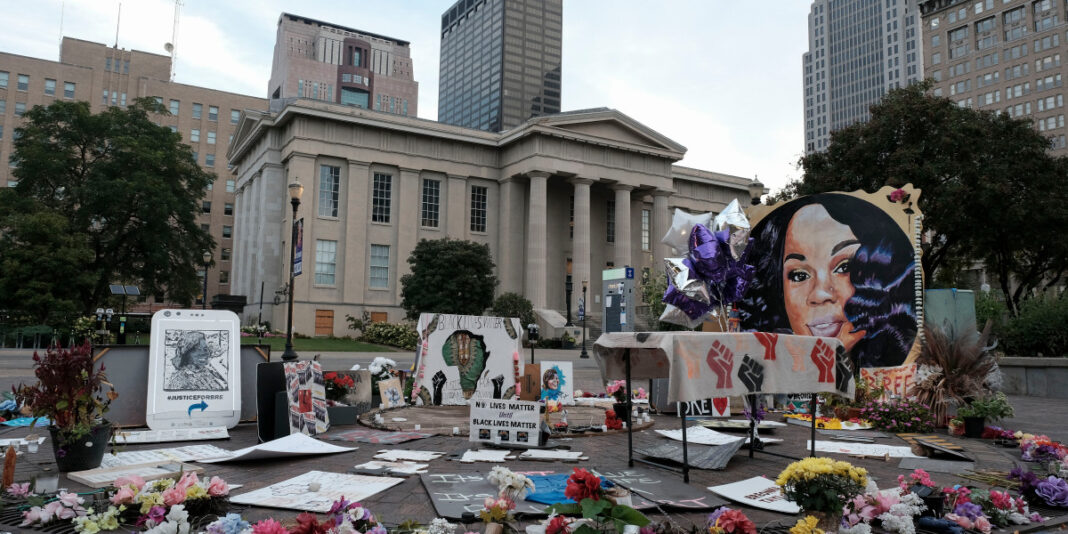 a-grand-jury-decision-leaves-calls-for-justice-for-breonna-taylor-unanswered.jpg A grand jury decision leaves calls for ‘justice for Breonna Taylor’ unanswered