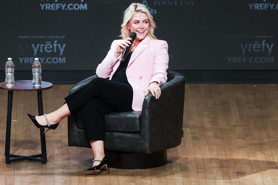 karoline-leavitt-lashes-out-after-‘frankly-insulting’-question-shouted-at-tpusa-event-with-erika-kirk