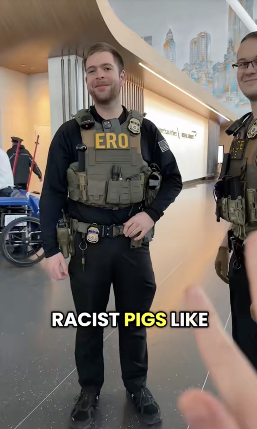 lefty-tiktoker-tries-to-bait-ice-agents-at-jfk-airport-—-and-their-flawless-reaction lefty-tiktoker-tries-to-bait-ice-agents-at-jfk-airport-—-and-their-flawless-reaction