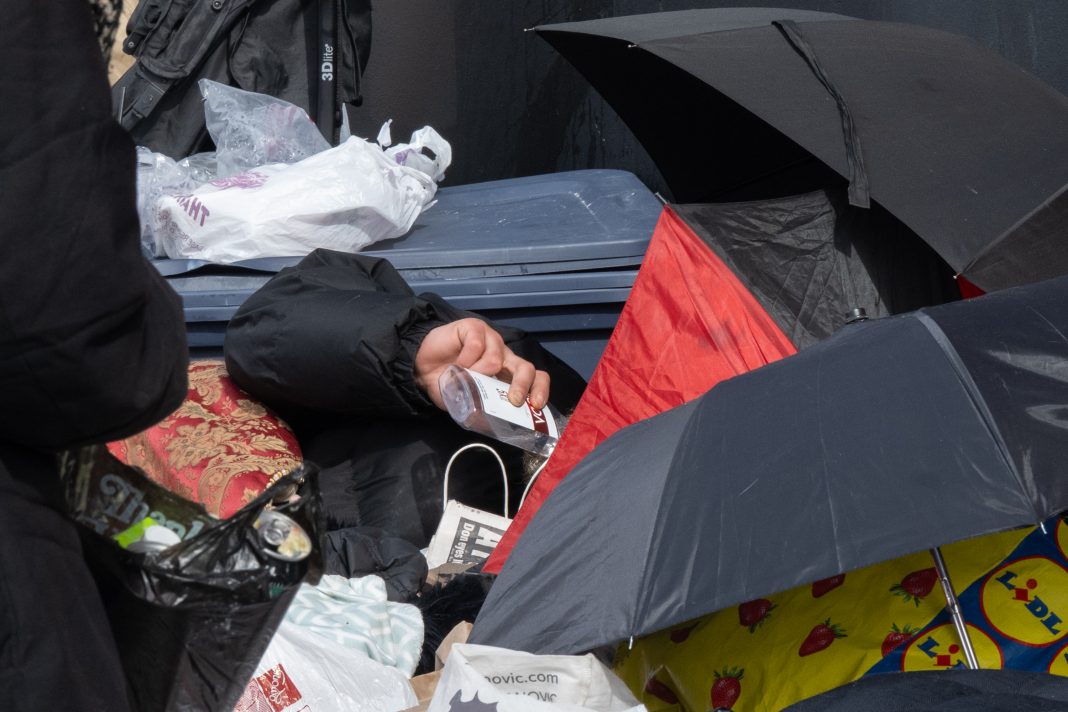 boozy-homeless-honeymooners-have-sex,-defecate-in-street-in-mamdani’s-old-neighborhood-—-and-cops-can’t-stop-them boozy-homeless-honeymooners-have-sex,-defecate-in-street-in-mamdani’s-old-neighborhood-—-and-cops-can’t-stop-them