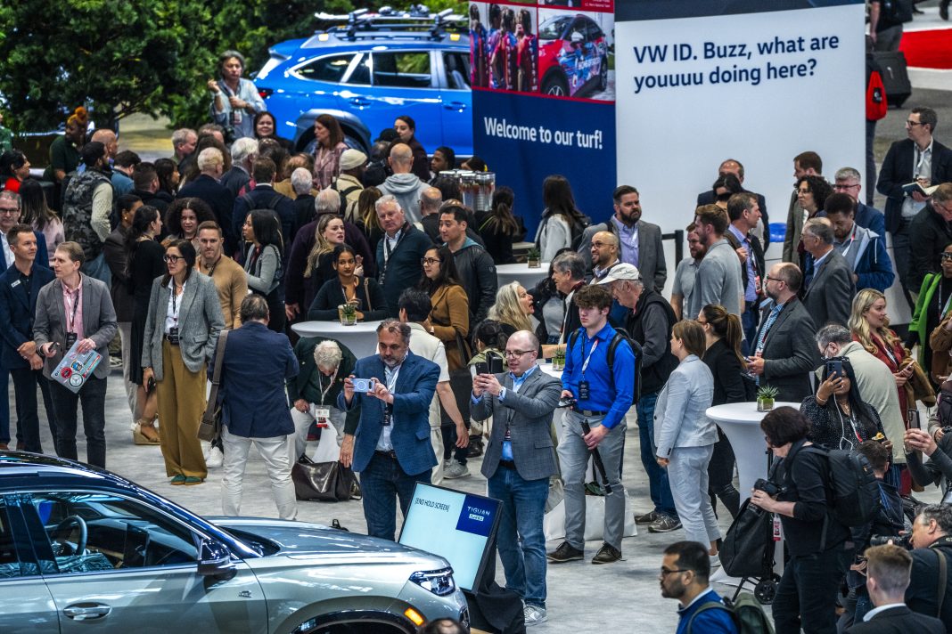 fastest,-most-luxurious-vehicles-on-earth-are-at-new-york-international-auto-show-—-here-are-the-five-coolest fastest,-most-luxurious-vehicles-on-earth-are-at-new-york-international-auto-show-—-here-are-the-five-coolest