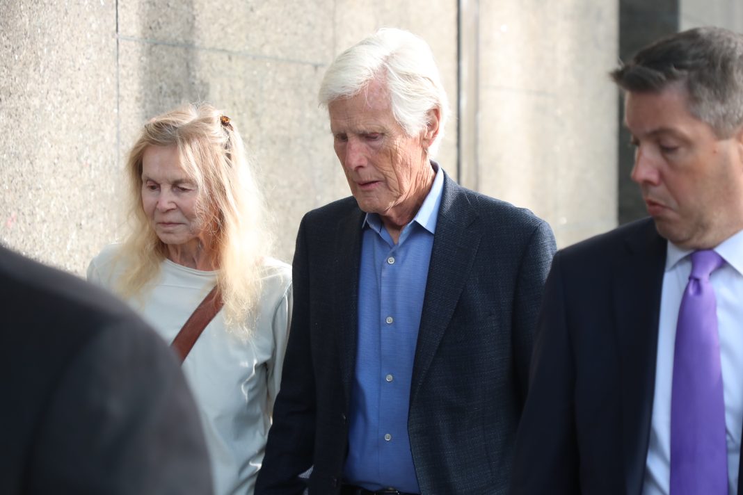 matthew-perry’s-family-arrives-at-court-for-‘ketamine-queen’-sentencing