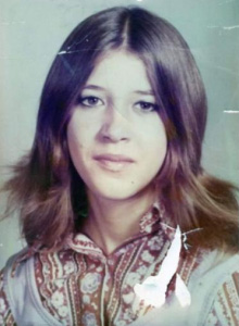 ted-bundy-stalked-teen-victim,-posed-as-her-boyfriend-at-school-before-her-murder,-family-reveals ted-bundy-stalked-teen-victim,-posed-as-her-boyfriend-at-school-before-her-murder,-family-reveals