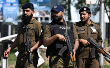 US and Iran locked in blockade standoff as Pakistan pushes for talks us-and-iran-locked-in-blockade-standoff-as-pakistan-pushes-for-talks