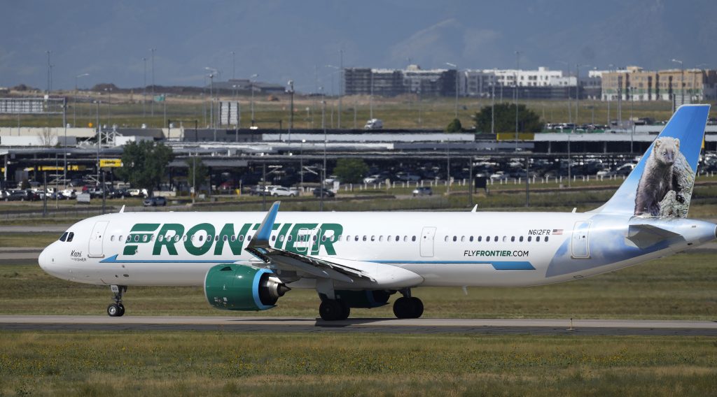 frontier-airlines-plane-strikes,-kills-person-on-denver-airport-runway:-report